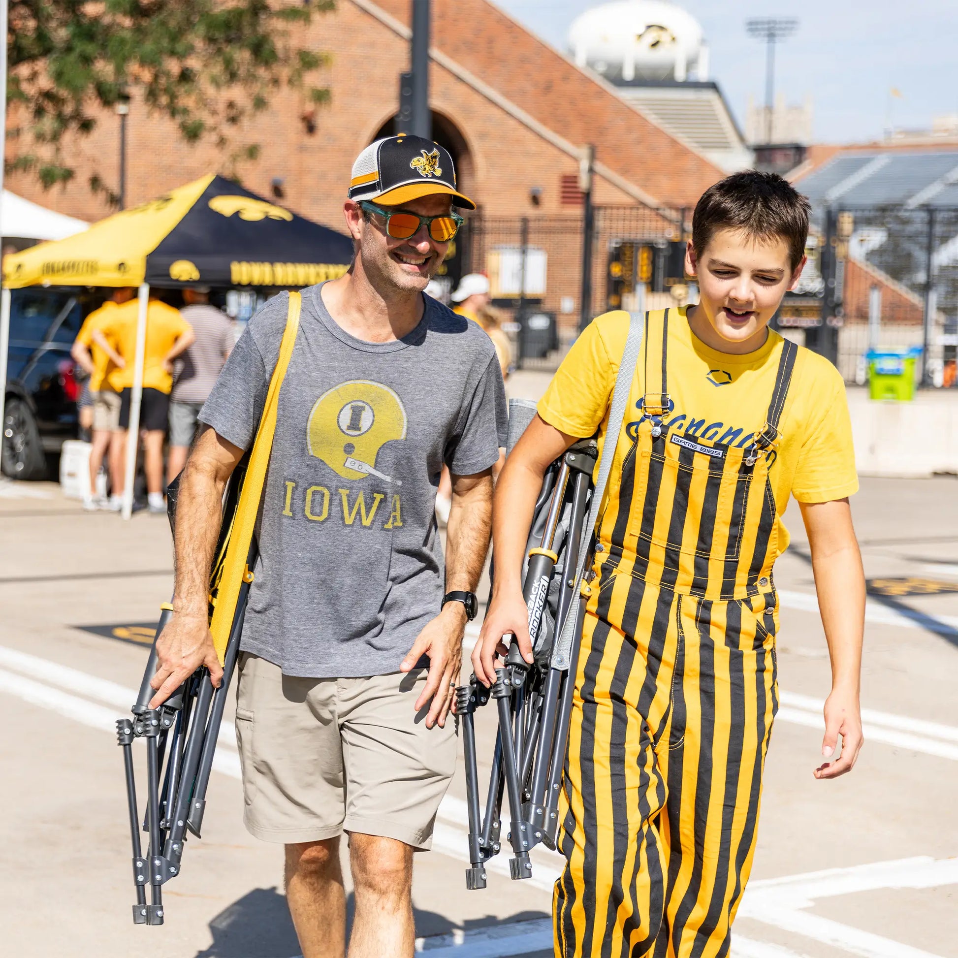 College Comfort Pro Rocker™ - Iowa Hawkeyes - Trackside Comfort